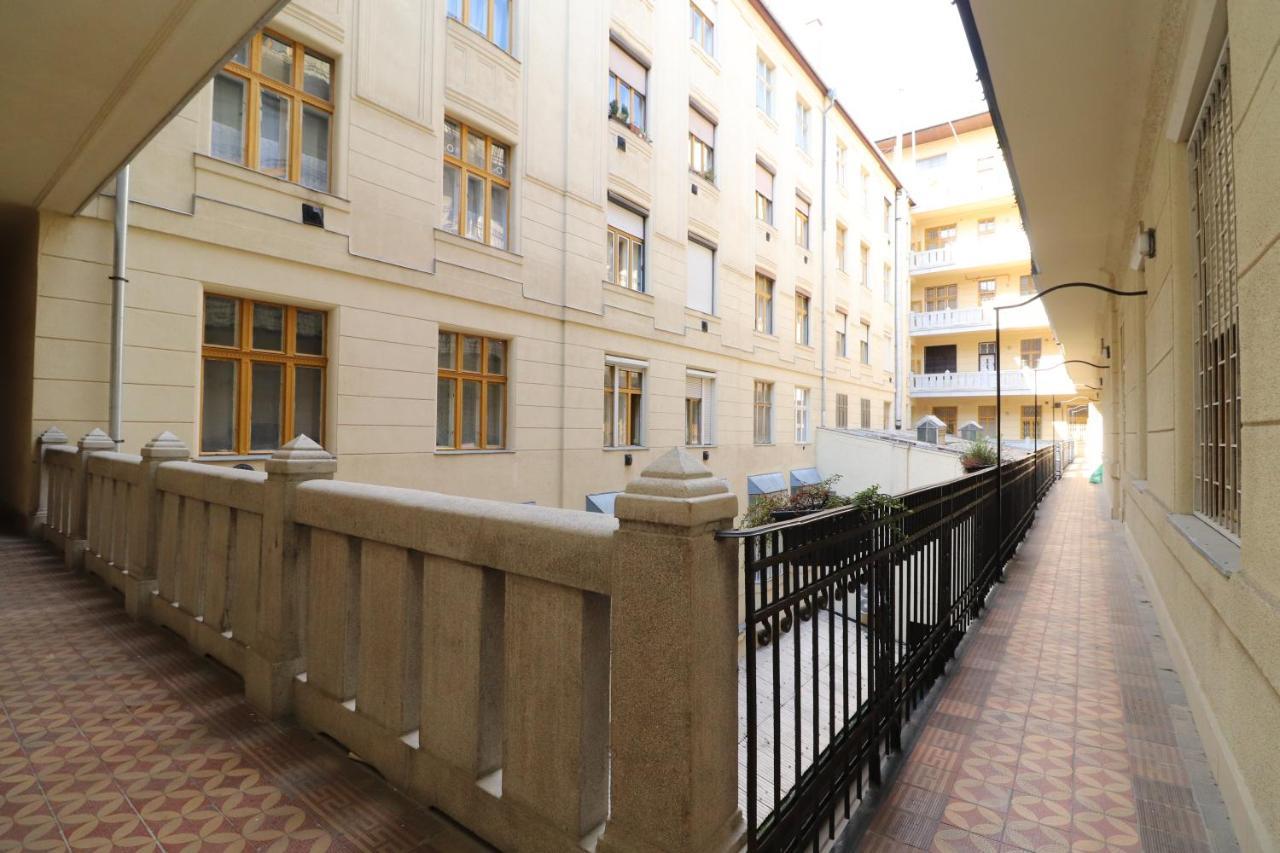 Broadway Downtown Deluxe Budapest Esterno foto